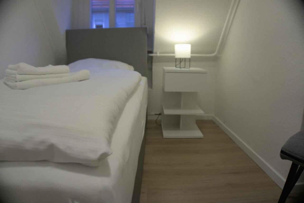 Swan Apartment