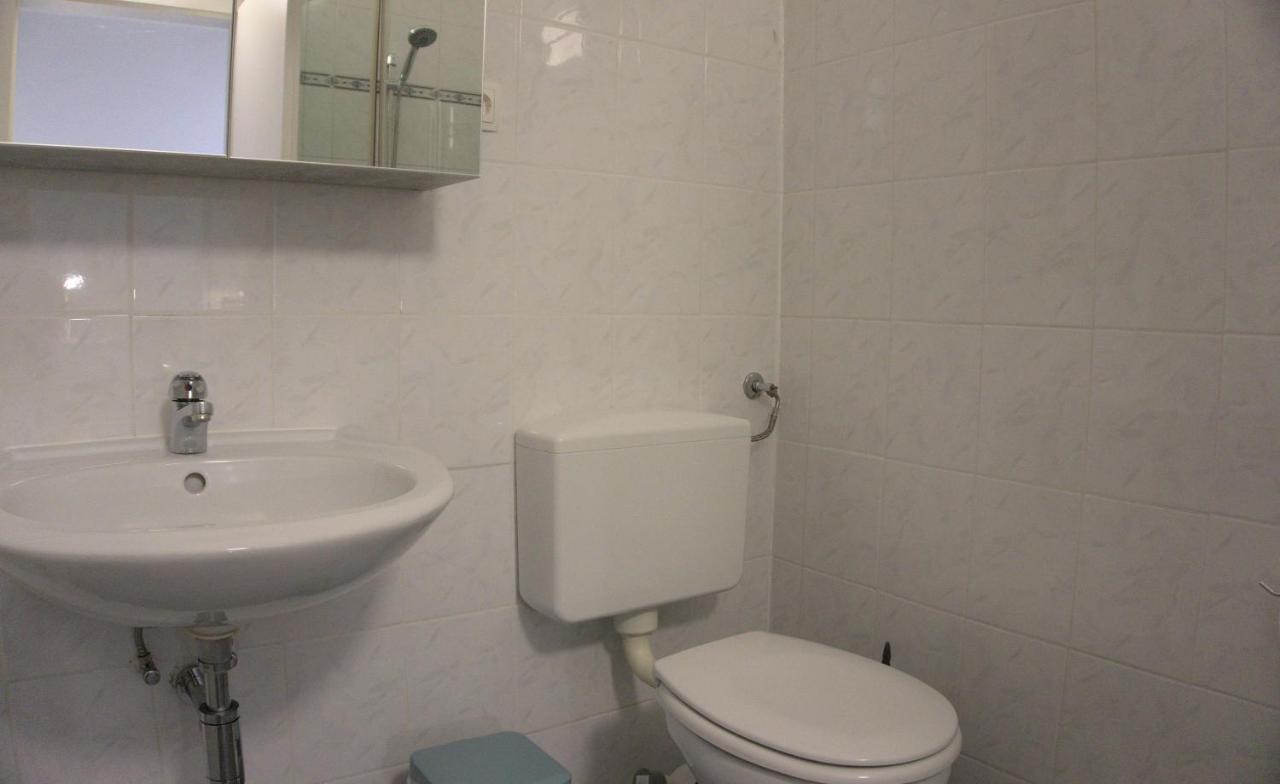 Swan Apartment *