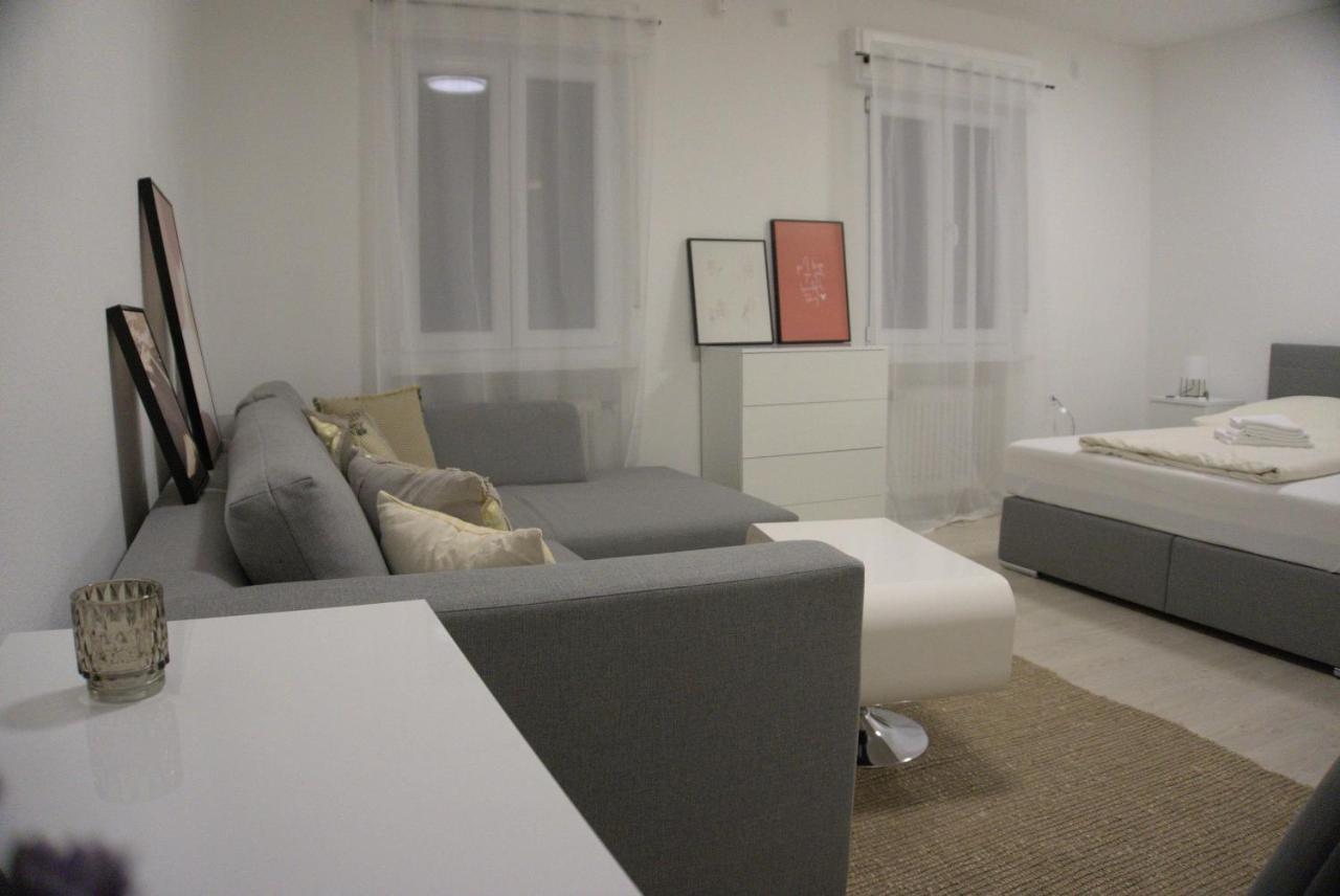 Swan Apartment