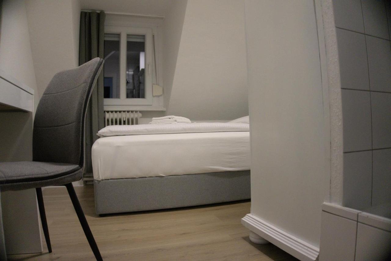 Swan Apartment